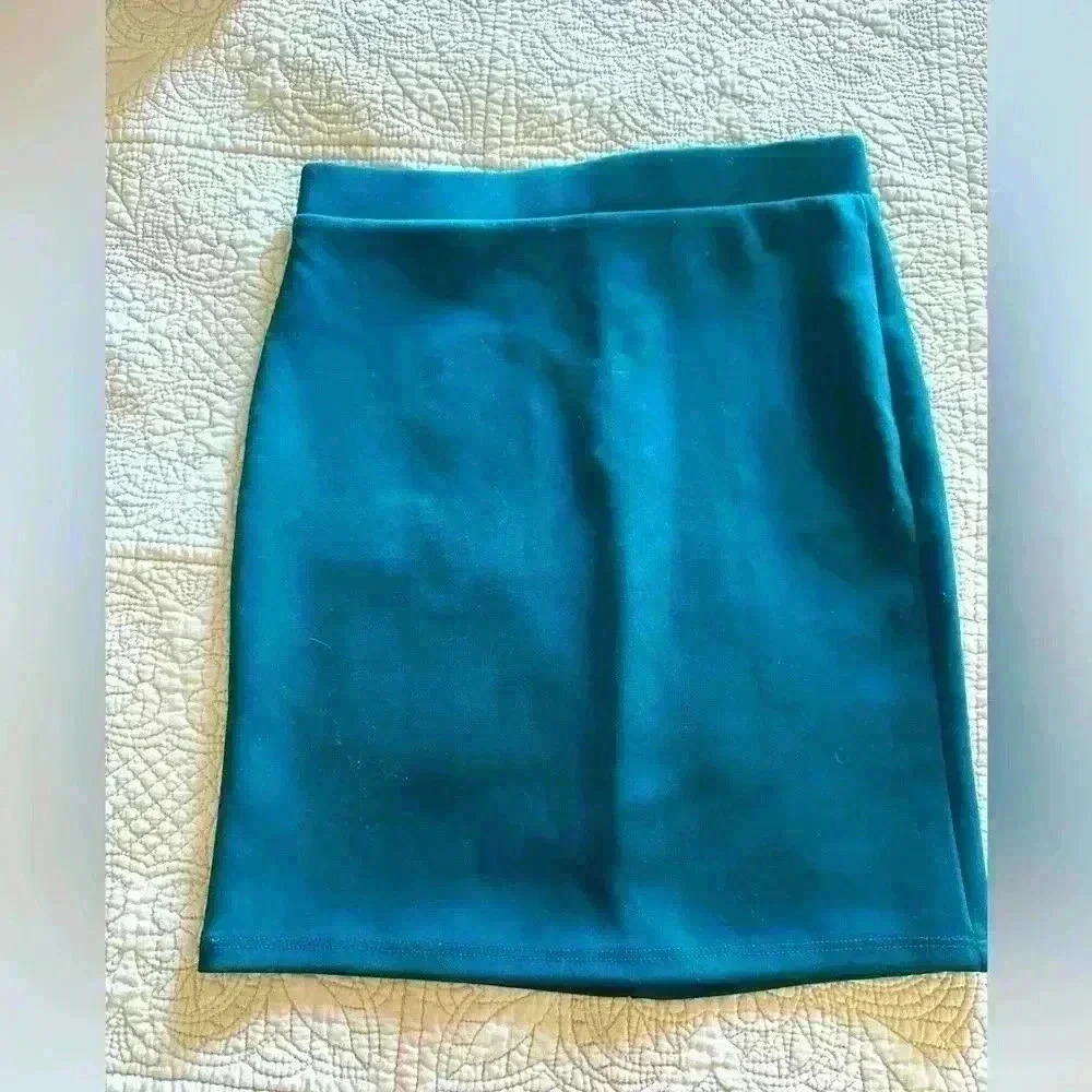 Forever 21 Small 16” long blue green teal mini skirt business casual stretch